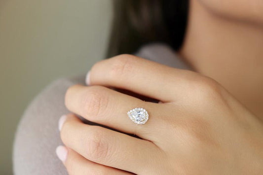Why Omezmart's Unique Gold & Silver Jewelry Belongs in Every Collection