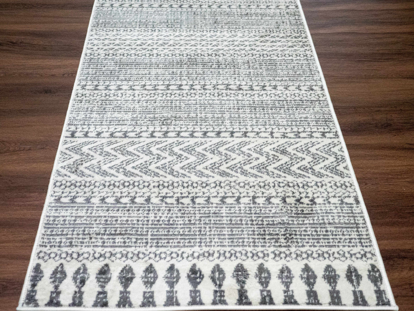 Tigri Aztec Ivory & Gray 2311 Area Rug - Clearance Hauteloom LLC