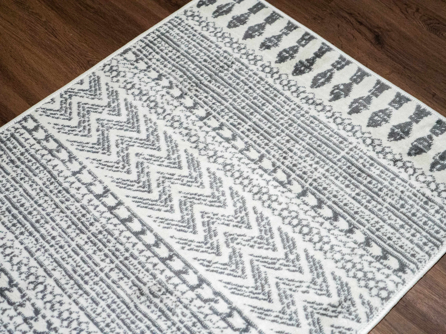 Tigri Aztec Ivory & Gray 2311 Area Rug - Clearance Hauteloom LLC