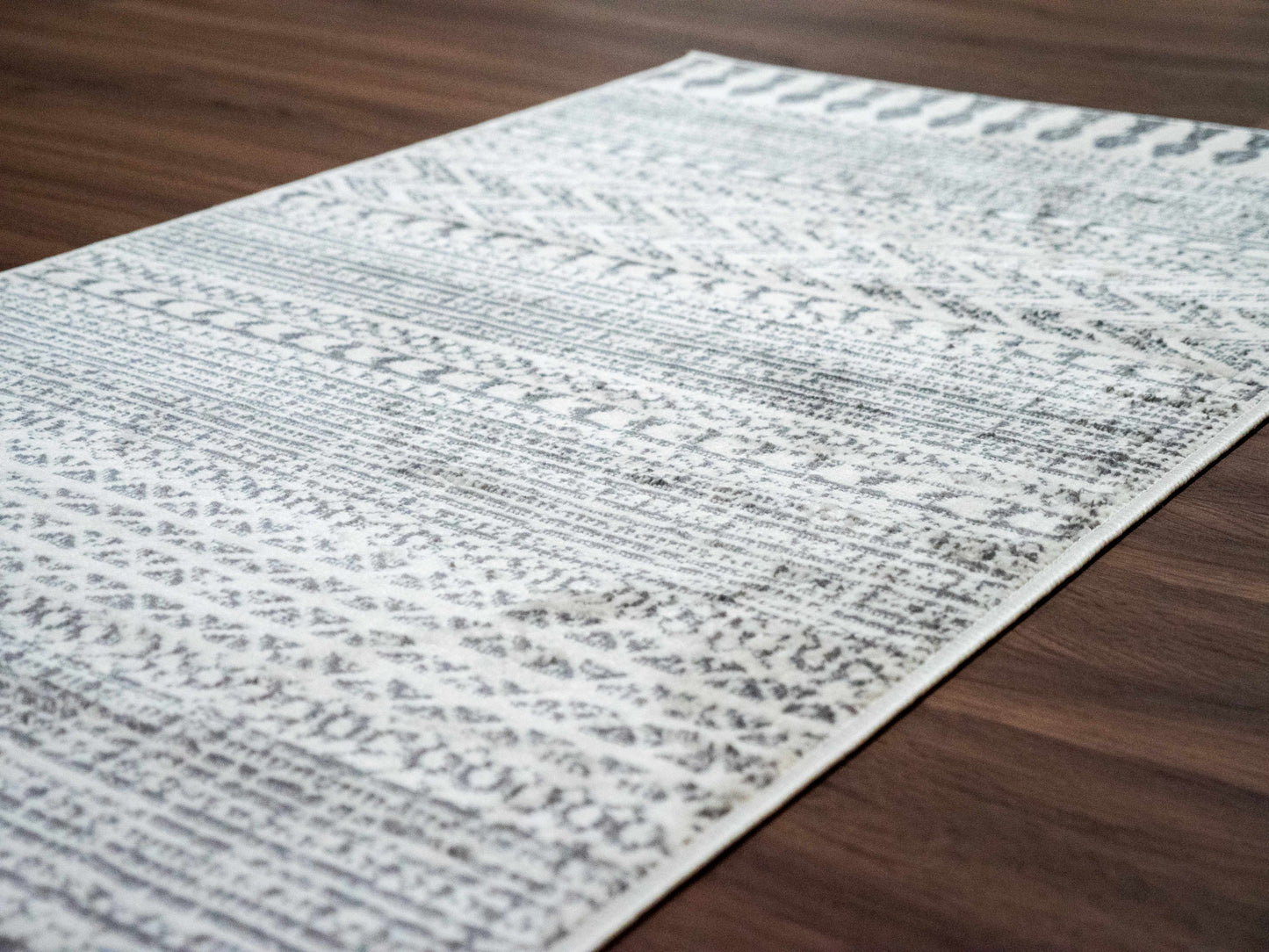 Tigri Aztec Ivory & Gray 2311 Area Rug - Clearance Hauteloom LLC